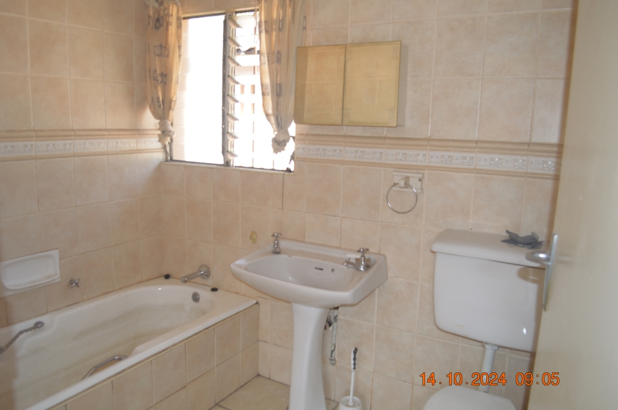 3 Bedroom Property for Sale in Vaalpark Free State